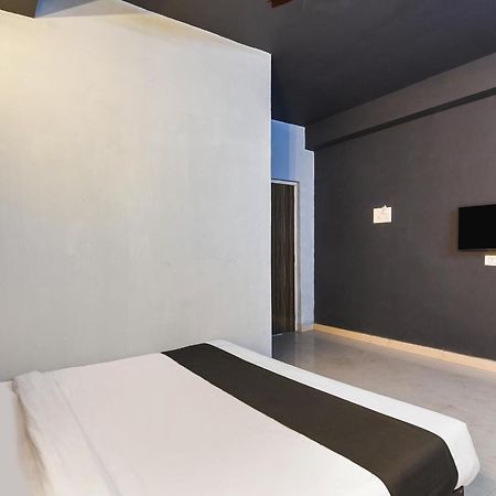 Hotel O The Orbit Inn Kolkata Exterior photo